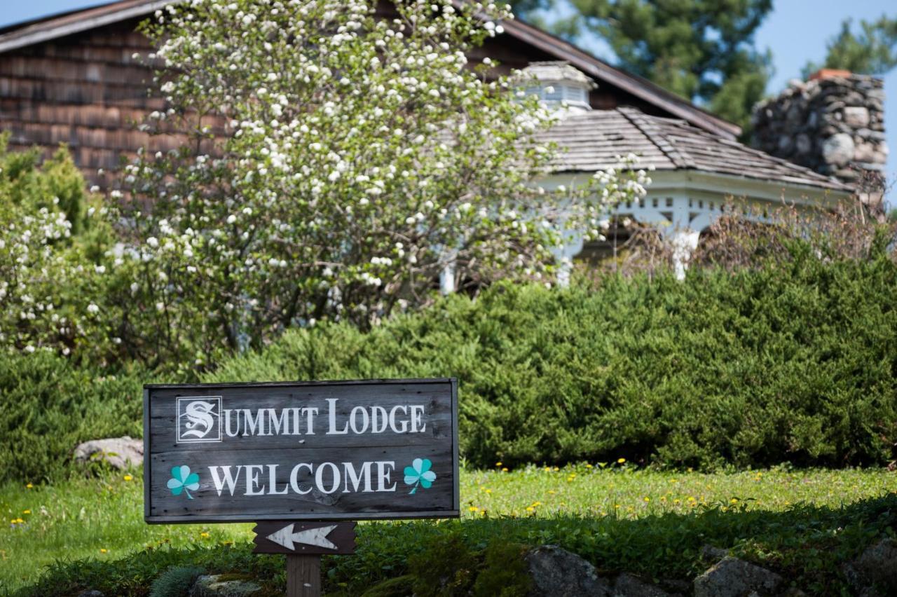 Hotel Summit
